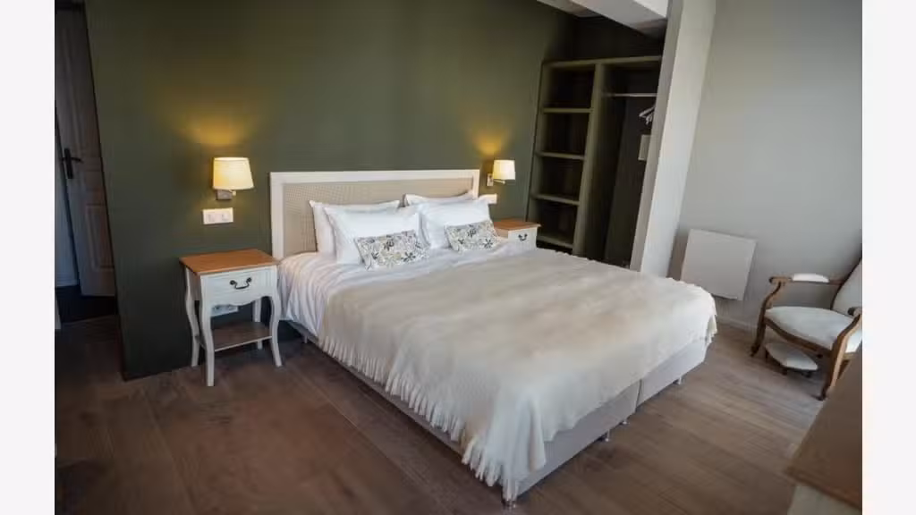 AV gîte petit hôtel murs et fonds 4km océan Ahetze