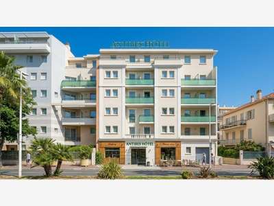 AV hôtel bureau 3 *** à Antibes prox mer