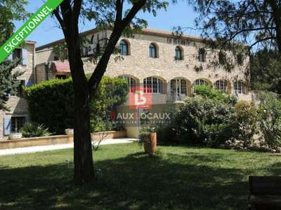 Complexe hôtel et logements à vendre dans le 84