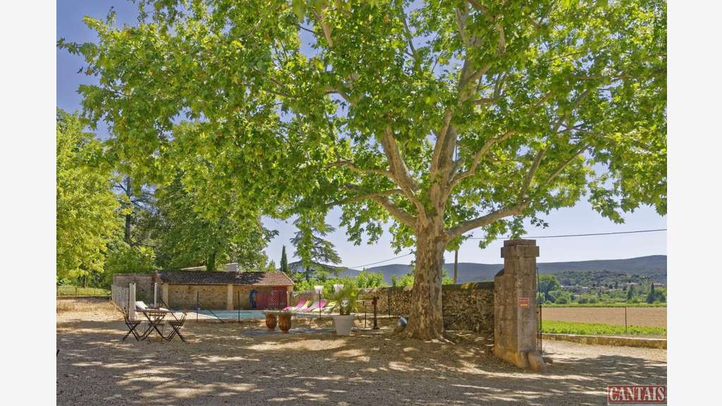 Vente Gîte dans Ancienne ferme restaurée Ardèche