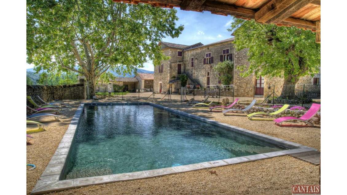 Vente Gîte dans Ancienne ferme restaurée Ardèche