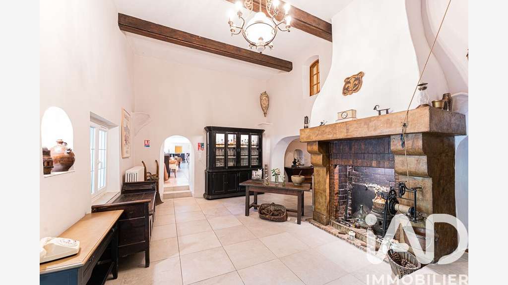 AV murs et fonds hôtel-restaurant 24ha St-Zacharie