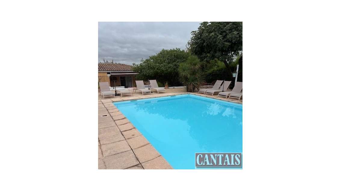 Vente Gîtes studios sur axe Aubenas Nîmes