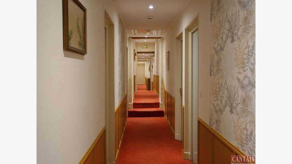 Vente hôtel restaurant 1200m² près de Bordeaux