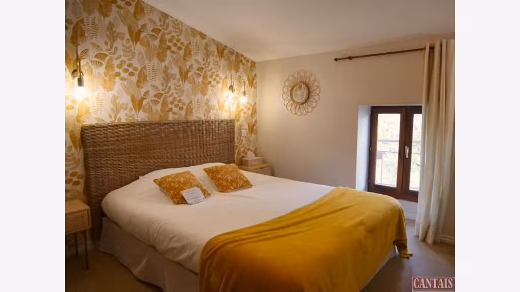 Vente hôtel restaurant 1200m² près de Bordeaux