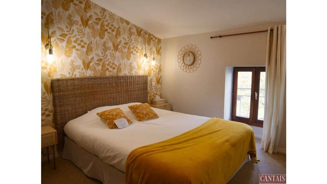 Vente hôtel restaurant 1200m² près de Bordeaux