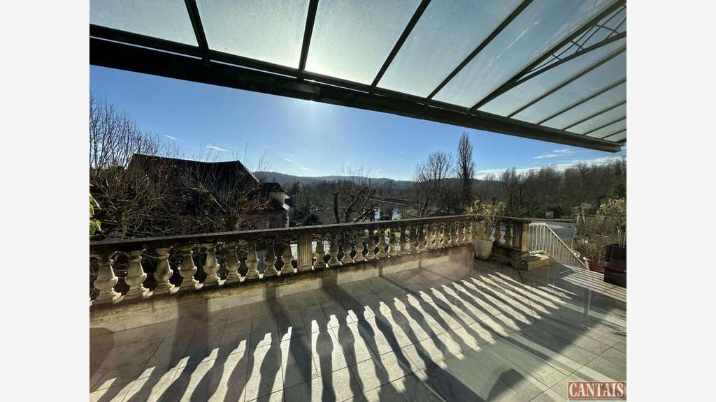 Vente hôtel restaurant 40 ch axe Cahors Périgueux