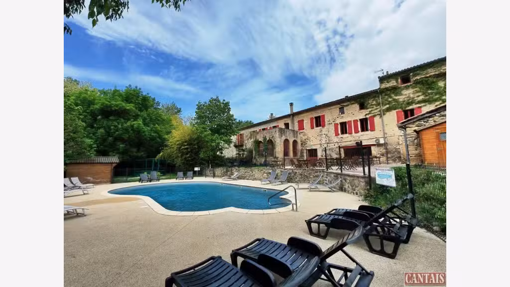 Vente charmant camping avec gîte en Ardèche