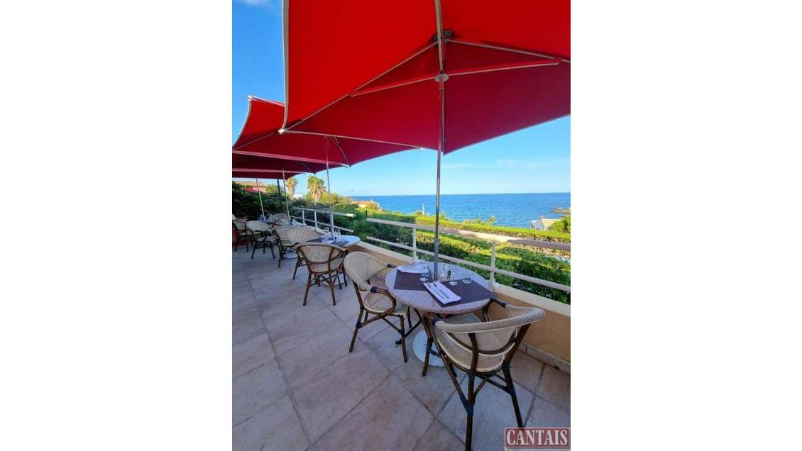 Vente hôtel restaurant sur axe Saint Tropez Cannes