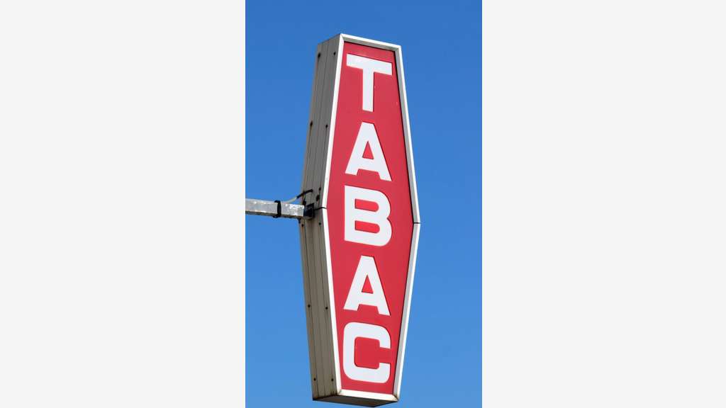AV belle affaire bar tabac hôtel avec potentiel