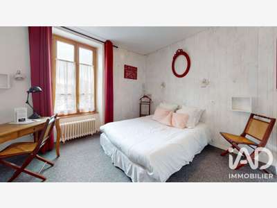 Vente hôtel à Besse-Et-Saint-Anastaise centre