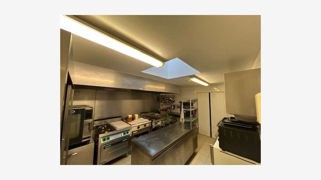 Vente murs et FDC hôtel-restaurant proche Limoges
