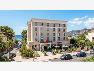 Hôtel bureau + 40 chambres à vendre à Cannes
