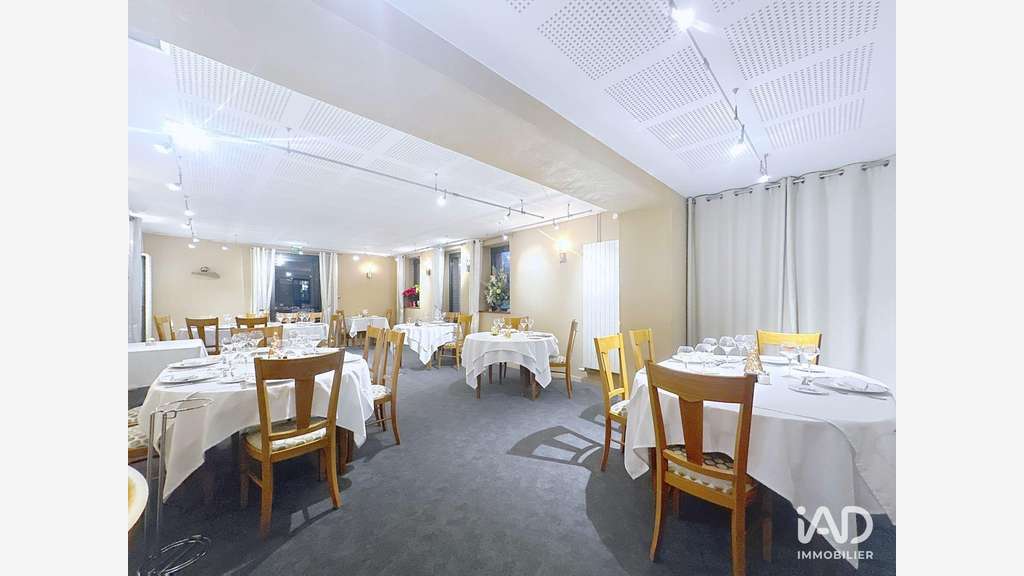 Hotel restaurant à Carantilly