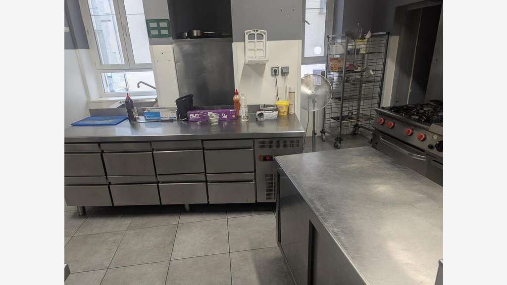Vente bar tapas licence IV centre ville Castres
