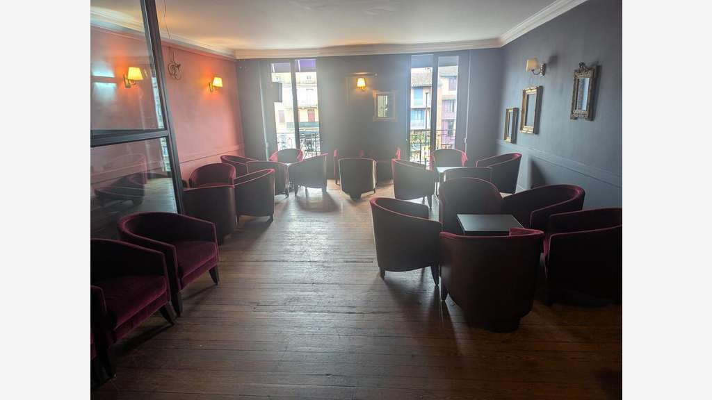 Vente bar tapas licence IV centre ville Castres