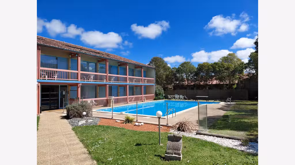 Fonds et murs hôtel à vendre sur Condom (32)