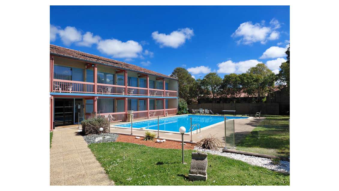Fonds et murs hôtel à vendre sur Condom (32)