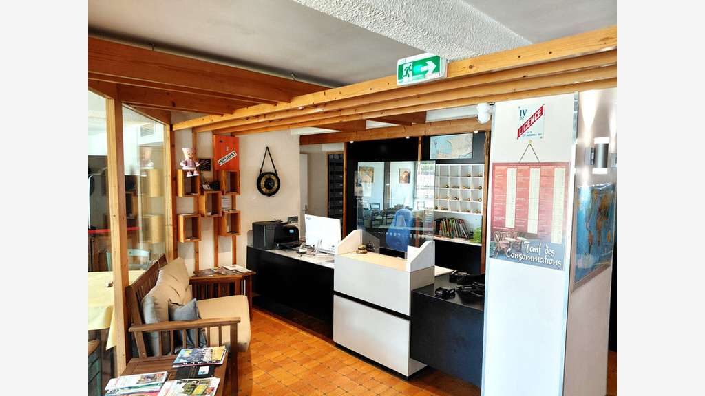 Fonds et murs hôtel à vendre sur Condom (32)