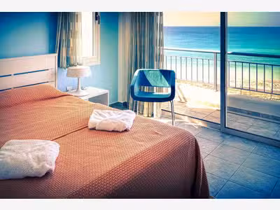 Opportunité rare hôtel 2* à céder la plage à pieds