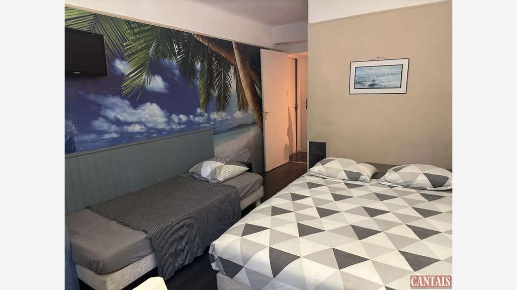 Vente hôtel bureau proche mer sur la Côte d'Azur