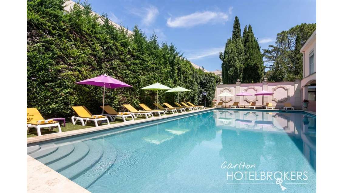 Vente boutique hôtel à pieds du centre historique