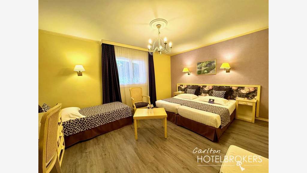 Vente boutique hôtel à pieds du centre historique