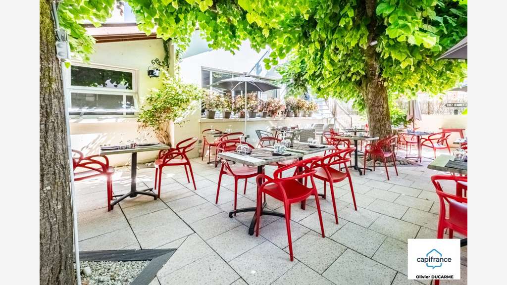 A vendre hôtel restaurant clé en main à Fixin