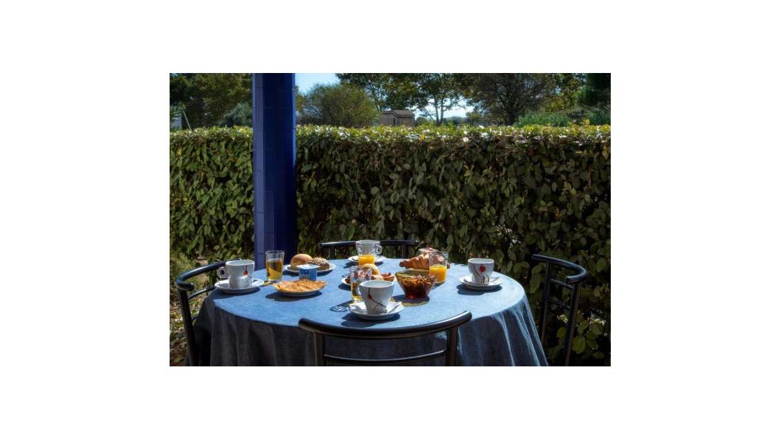 Vente hôtel bureau 2 ** sur axe routier dept Aude