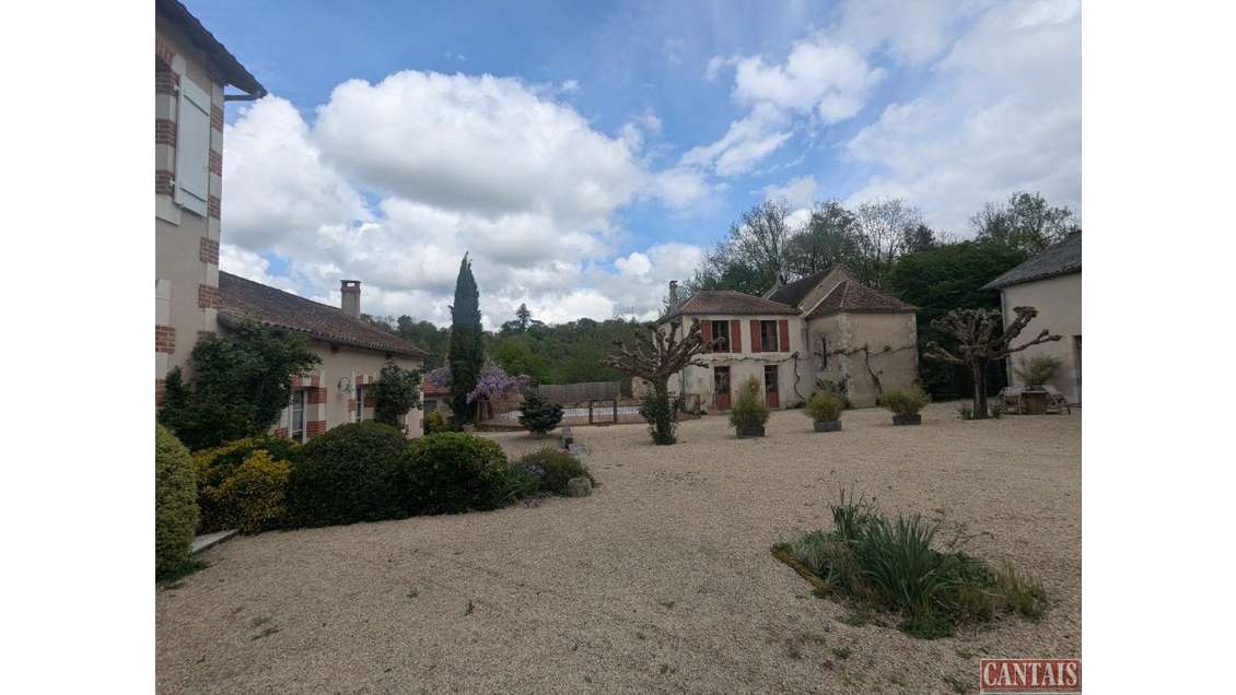 Vente domaine de charme haut de gamme 86