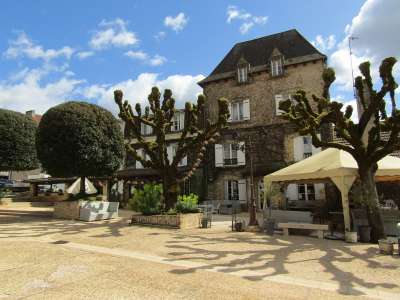 Magnifique FDC hôtel/restaurant village classé 24