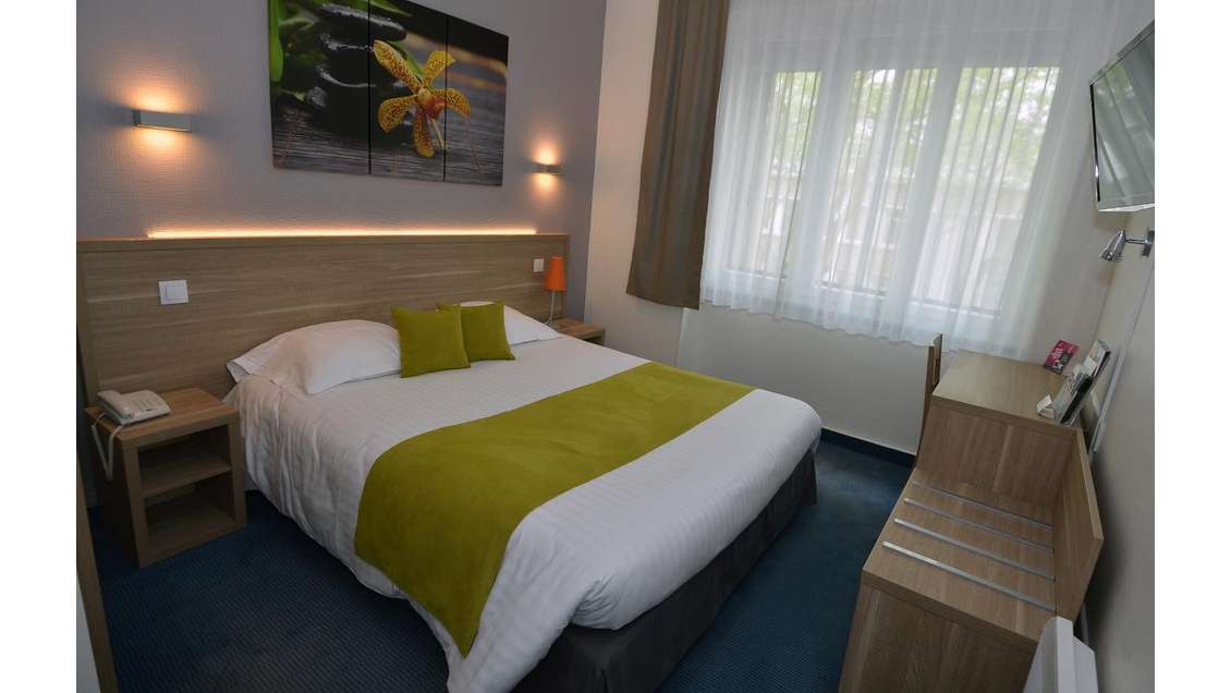 AV hôtel bureau 25N° en parfait état sur Lorient