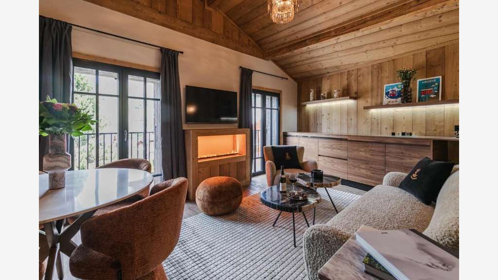 Vente hôtel spa 5 ***** murs & fonds à Megève