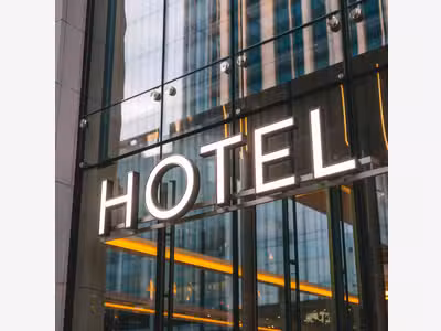 AV hôtel restaurant Murs et fonds axe passant 54