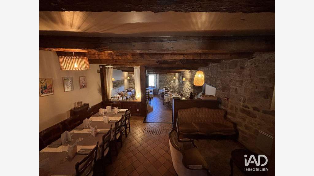 Hotel restaurant à Montpezat-sous-Bauzon