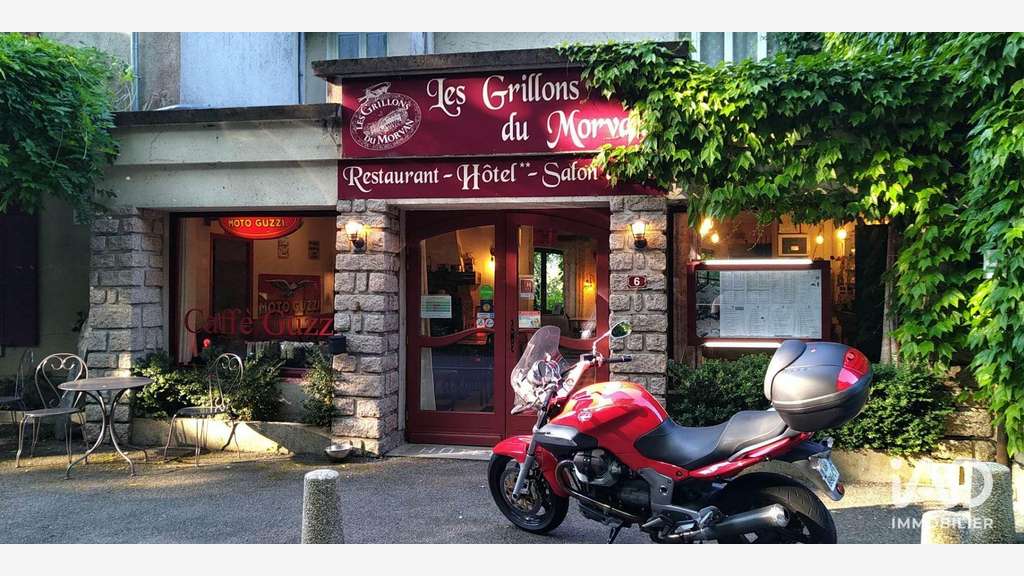 Hotel restaurant à Montsauche-les-Settons