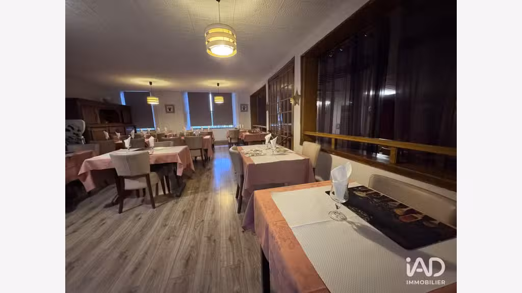 Hotel restaurant à Pont-sur-Yonne