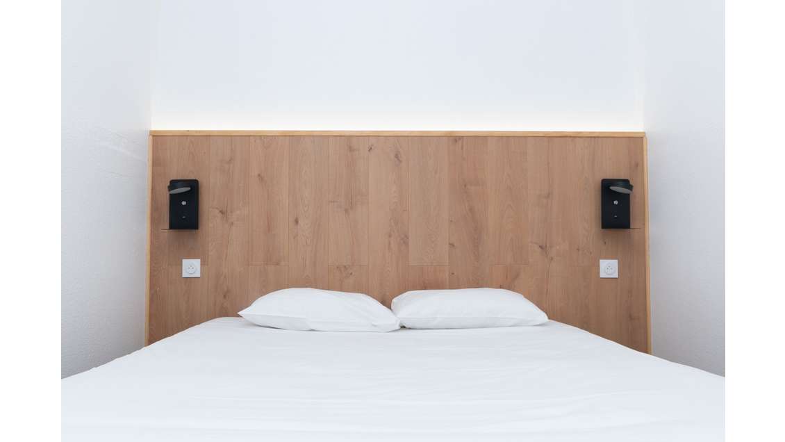 AV hôtel bureau 2 ** empl 1ère catégorie 71