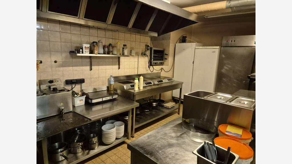 AV hôtel restaurant bar avec Licence IV centre 63
