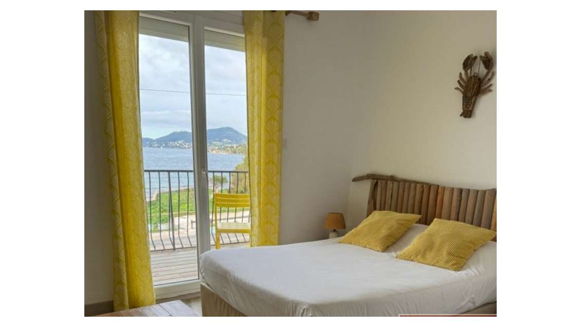 AV petit hôtel de charme face à la mer Côte d'Azur