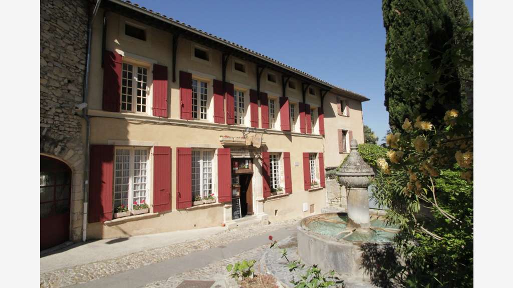 Hôtel-restaurant 3 *** à vendre Vaison la Romaine