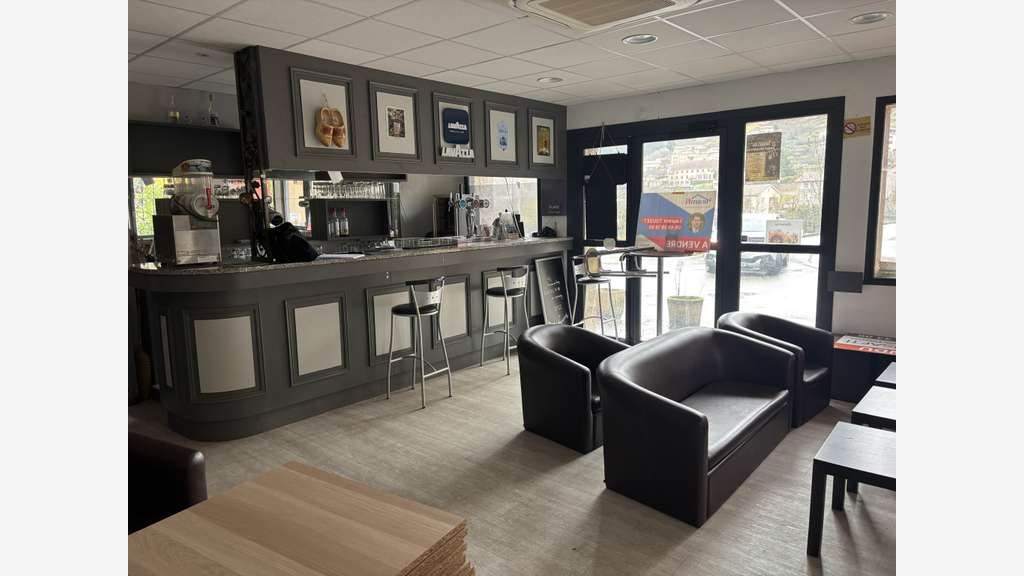 Vend mur et fonds hôtel restaurant **  en Ardèche