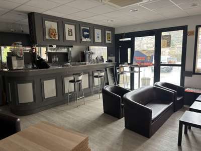 Vend mur et fonds hôtel restaurant **  en Ardèche