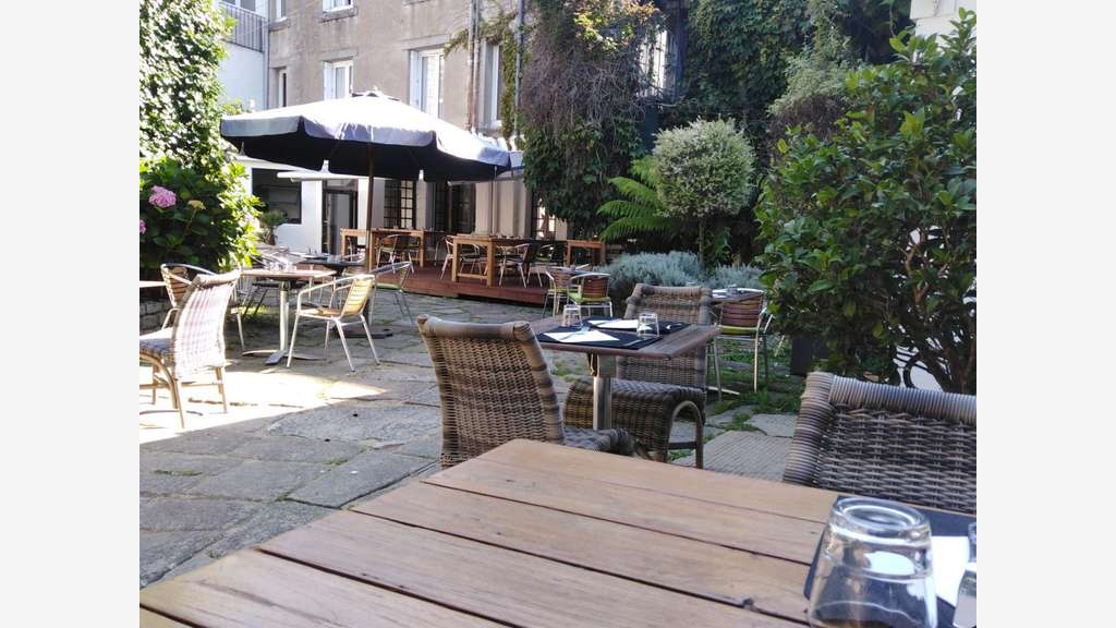 A vendre hôtel/restaurant en bord de mer à Quimper