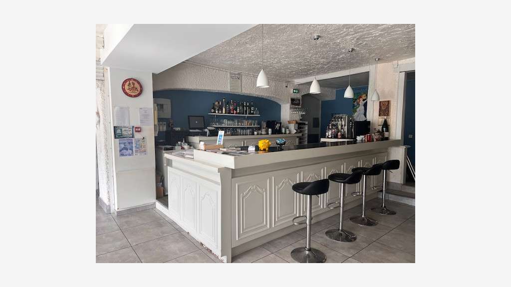 A ceder HÔTEL-RESTAURANT à PONT-DE-LARN (81)