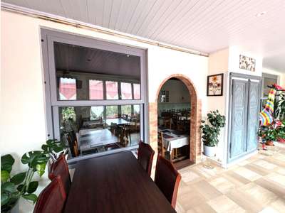 A vendre hôtel restaurant à Saint Germain Laval