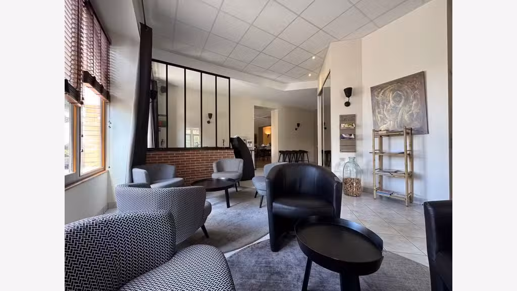 Vente fonds + murs hôtel restaurant proche Roanne