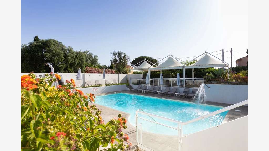 HOTEL 4* CAP CORSE MURS ET FONDS