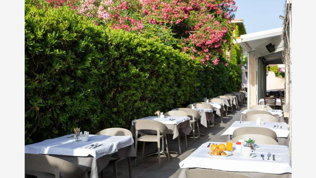 HOTEL 4* CAP CORSE MURS ET FONDS
