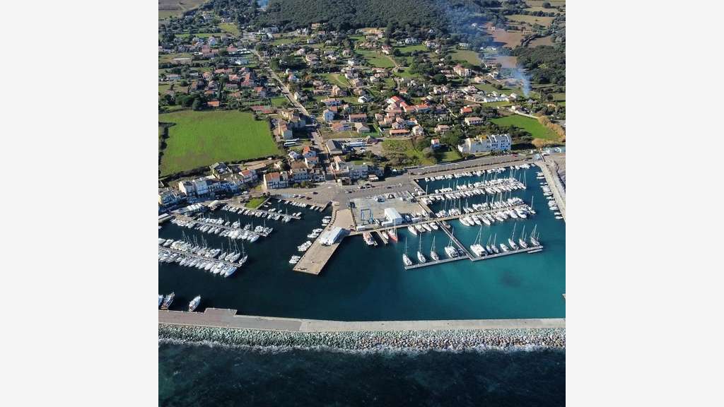 HOTEL 4* CAP CORSE MURS ET FONDS